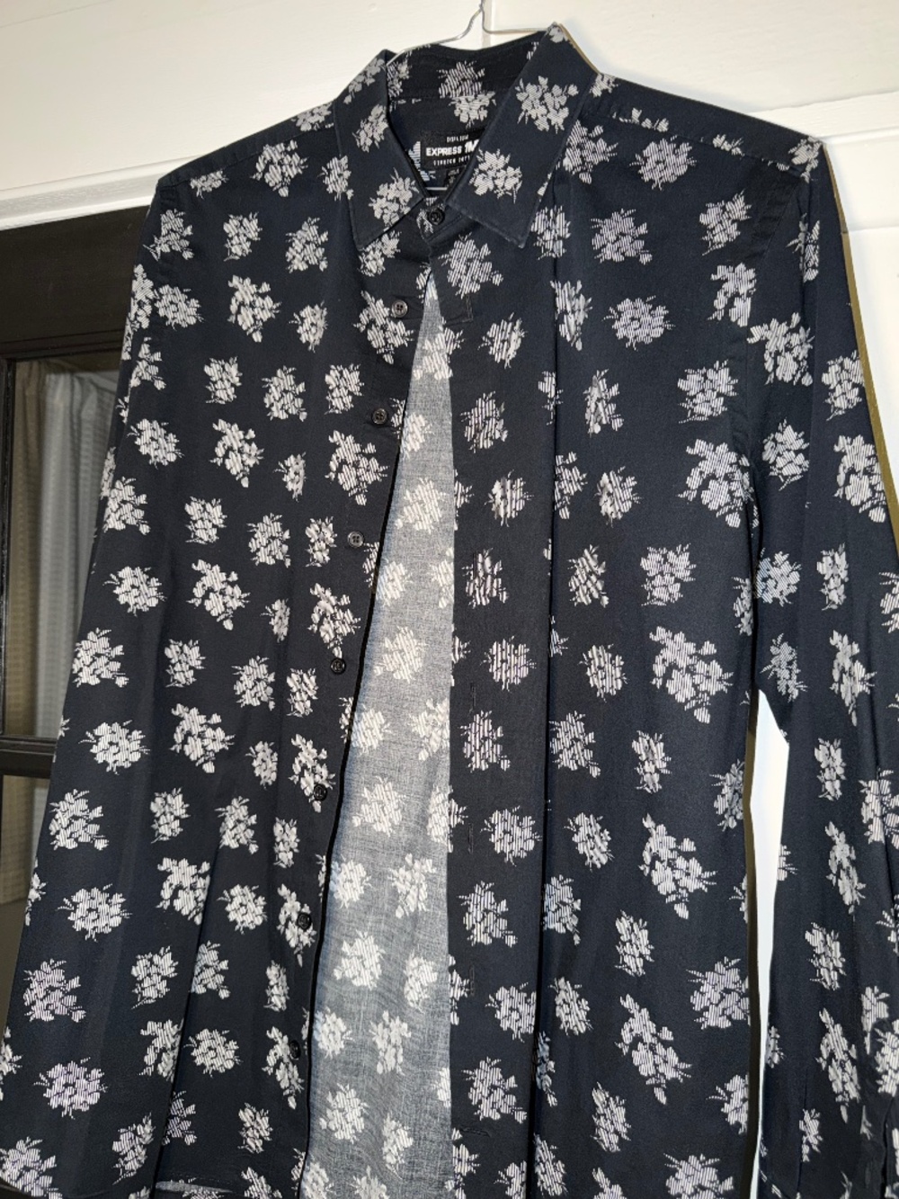 Express Men's Button Down Shirt (Size M)